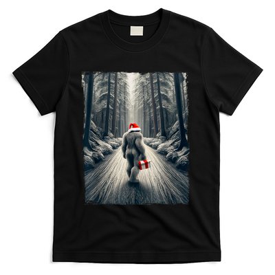 Santa Bigfoot Christmas Sasquatch Believe T-Shirt