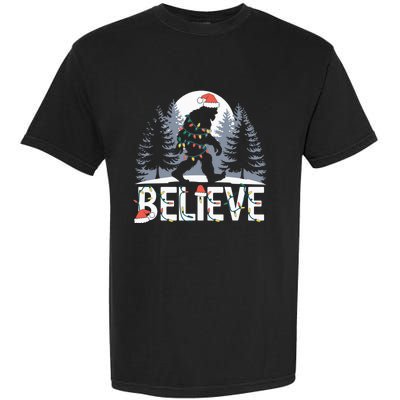 Santa Bigfoot Christmas Lights Funny Sasquatch Believe Xmas Garment-Dyed Heavyweight T-Shirt