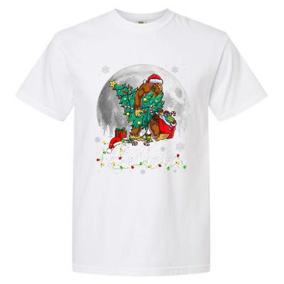 Santa Bigfoot Christmas Lights Funny Sasquatch Believe Xmas Garment-Dyed Heavyweight T-Shirt