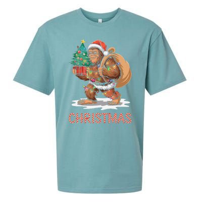 Santa Bigfoot Christmas Lights Funny Sasquatch Believe Xmas Sueded Cloud Jersey T-Shirt