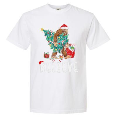 Santa Bigfoot Christmas Lights Funny Sasquatch Believe Xmas Garment-Dyed Heavyweight T-Shirt