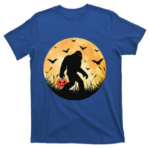 Scary Bigfoot Halloween Yeti Moon Silhouette Sasquatch T-Shirt