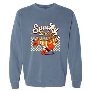 Spooky Babe Retro Halloween Orange Roller Skates Funny Pumpkin Gift Garment-Dyed Sweatshirt