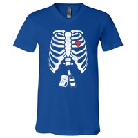 Skeleton Beer Xray Pregnancy Announcet Dad Cute Halloween Gift V-Neck T-Shirt