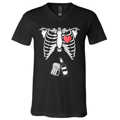 Skeleton Beer Xray Pregnancy Announcement Dad V-Neck T-Shirt