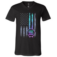 Solana Crypto Blockchain Solana Coin Distressed Usa Flag V-Neck T-Shirt