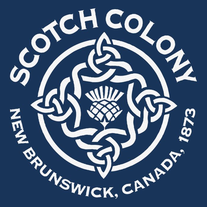 Scotch Colony Celtic Knot Full-Length Apron With Pockets