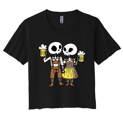 Skeleton Couple Cheering Beer Oktoberfest Halloween Women's Crop Top Tee