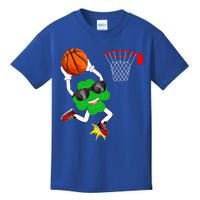 Shamrock Clover Dunking Basketball St Patrick's Day Great Gift Kids T-Shirt