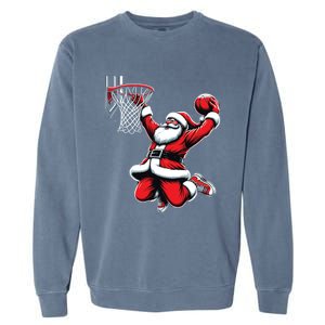 Santa Claus Dunking A Basketball Funny Christmas Basketball Gift Garment-Dyed Sweatshirt