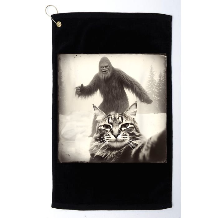 Selfie Cat Finds Bigfoot Sasquatch Funny Cat Bigfoot Photo Golf Towel