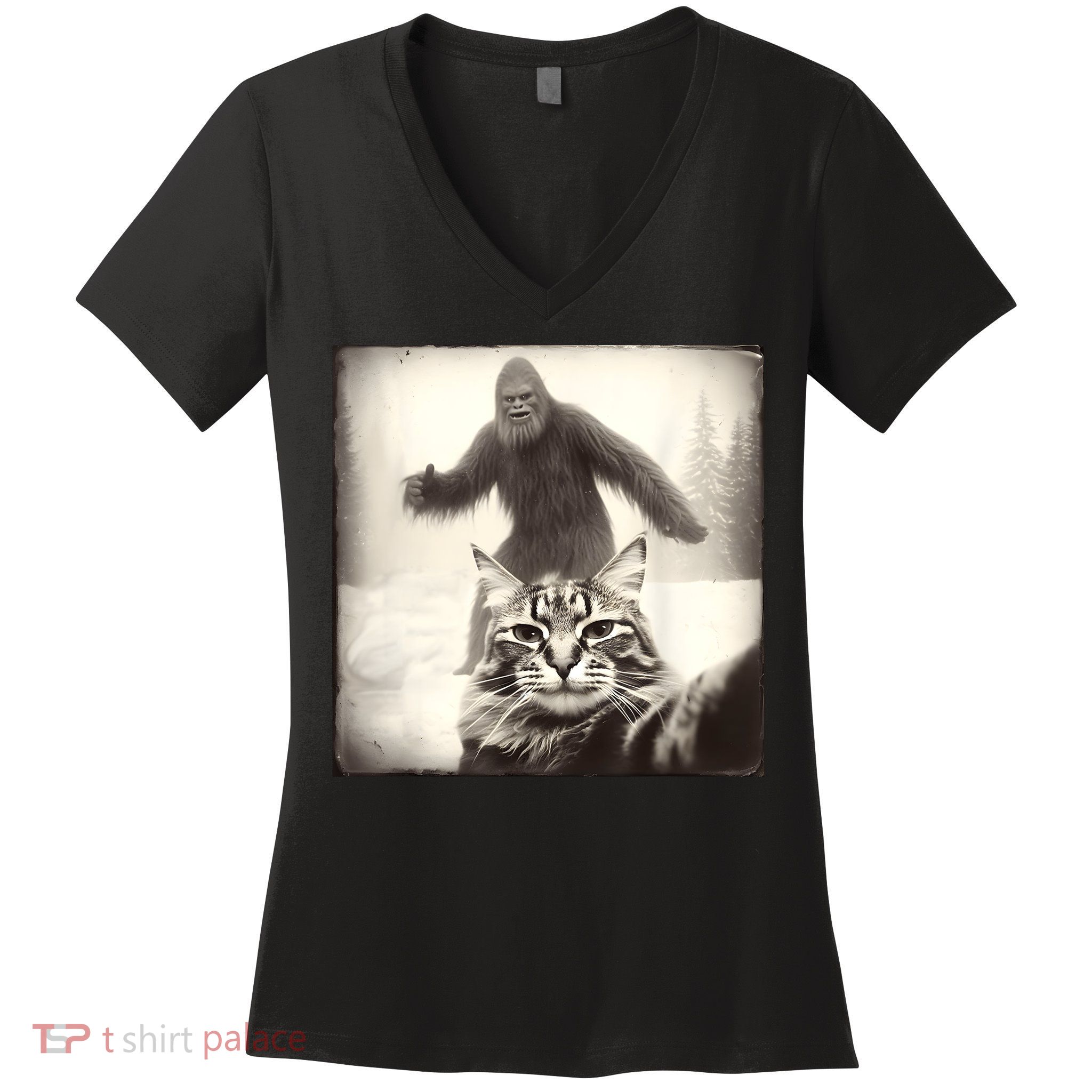 Selfie Cat Finds Bigfoot Sasquatch Funny Cat Bigfoot Photo Women's V-Neck T-Shirt