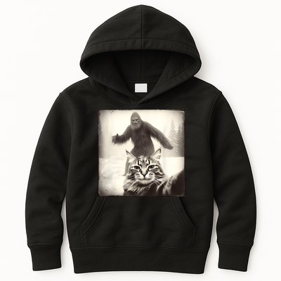 Selfie Cat Finds Bigfoot Sasquatch Funny Cat Bigfoot Photo Kids Hoodie