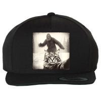 Selfie Cat Finds Bigfoot Sasquatch Funny Cat Bigfoot Photo Wool Snapback Cap