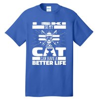 Skiing Cat Gift Winter Sports Ski Skier Great Gift Tall T-Shirt