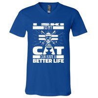 Skiing Cat Gift Winter Sports Ski Skier Great Gift V-Neck T-Shirt