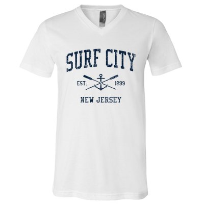 Surf City Nj Vintage Crossed Oars & Boat Anchor V-Neck T-Shirt