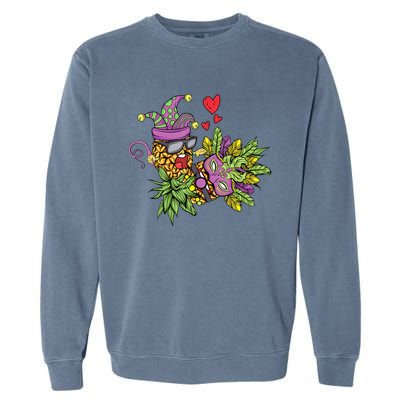 Swingers Couple Pineapples funny Mardi Gras Garment-Dyed Sweatshirt