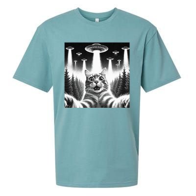 Scared Cat Selfie with UFOs Sueded Cloud Jersey T-Shirt