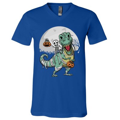 Skeleton Costume TRex Cemetery Halloween Trick Rawr Treat Funny Gift V-Neck T-Shirt