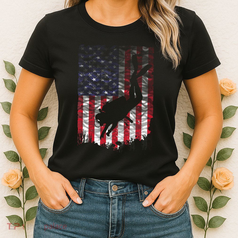 Scuba Diving Design Scuba Dive Coach Deep Sea Diver Womens T-Shirt
