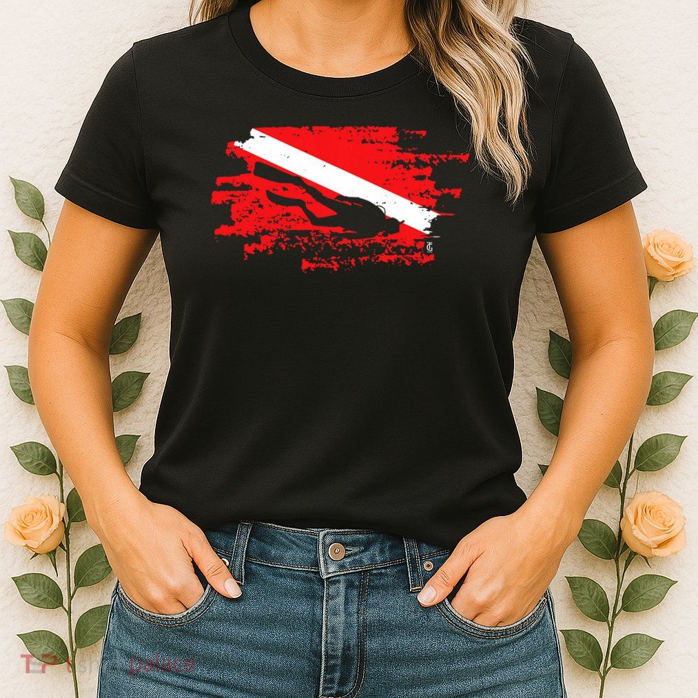 Scuba Diving Diver Down Flag Awesome Marine Diver Dive Gift Womens T-Shirt