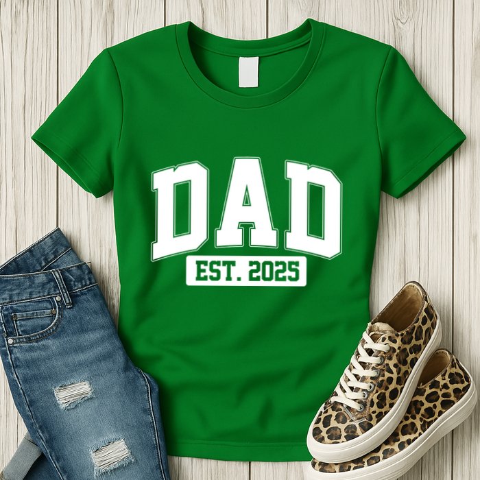 Sporty Dad Est 2025 New Father Celebrate Fathers Day Womens T-Shirt