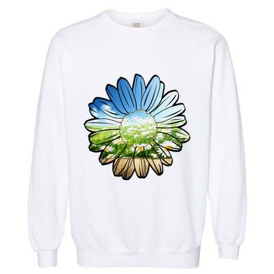 Summer Daisy Field Garment-Dyed Sweatshirt