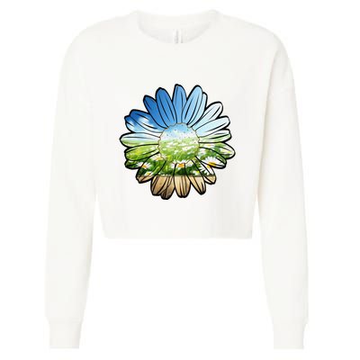 Summer Daisy Field Cropped Pullover Crew