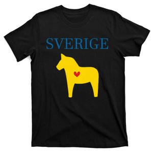 Swedish Dala Horse Midsommar Heart Sverige T-Shirt