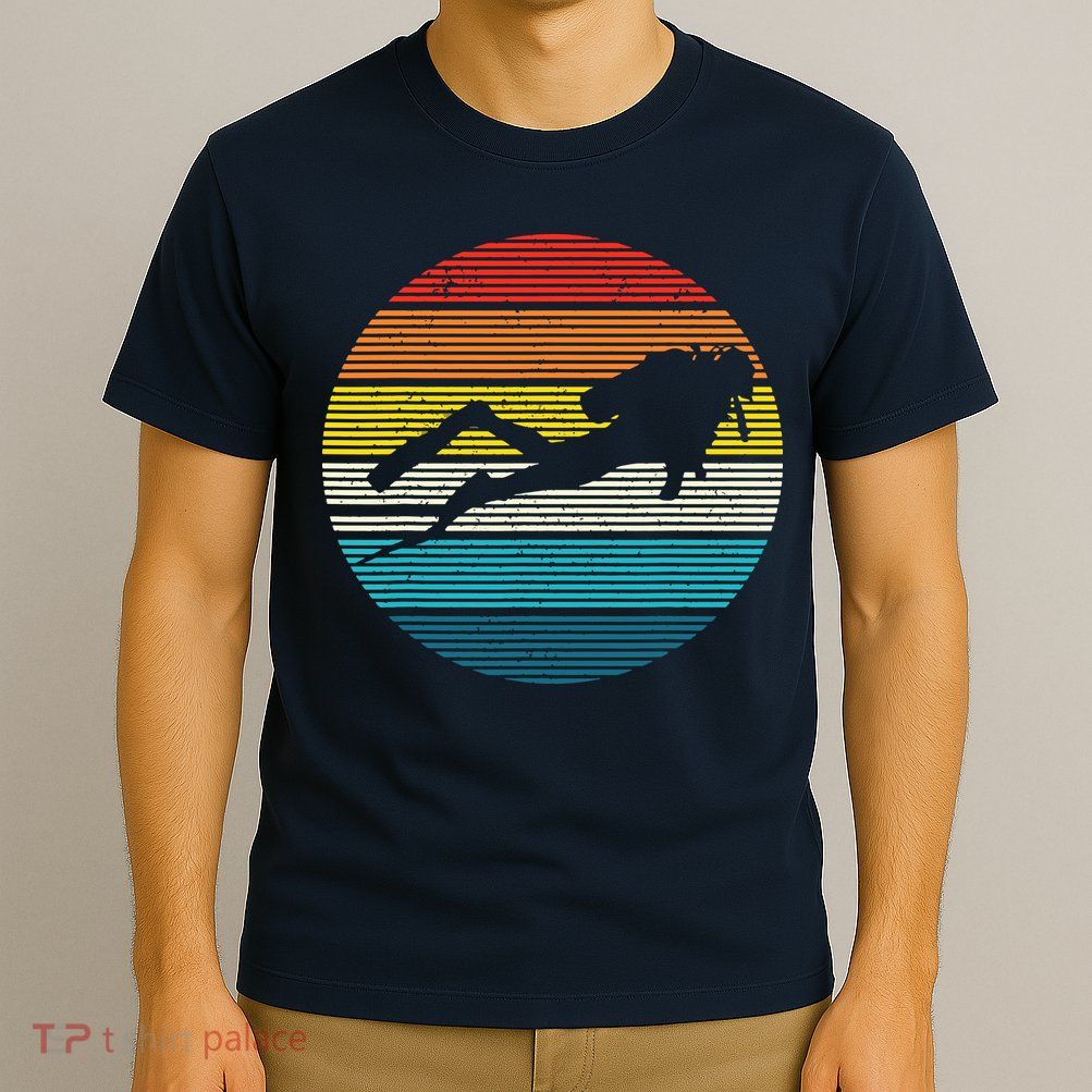 Scuba Diving Vintage Retro Ocean Scuba Diver Gift T-Shirt