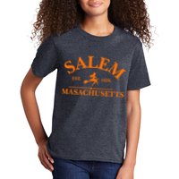 Salem Est 1626 Massachusetts Vintage Halloween Witch Wo Kids T-Shirt