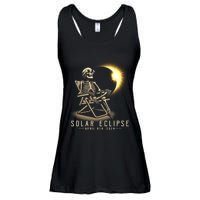 Solar Eclipse 2024 Total Eclipse April 8th 2024 Skull Ladies Essential Flowy Tank