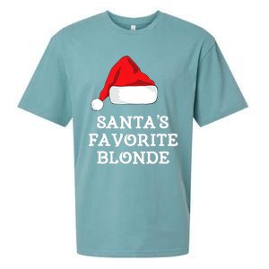 SantaS Favorite Blonde Christmas Hat Funny Xmas Sueded Cloud Jersey T-Shirt