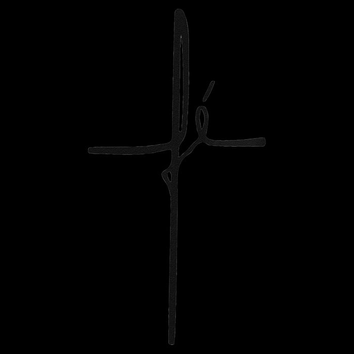 Simple Faith Cross In Portuguese Camiseta Fe Drawstring Bag