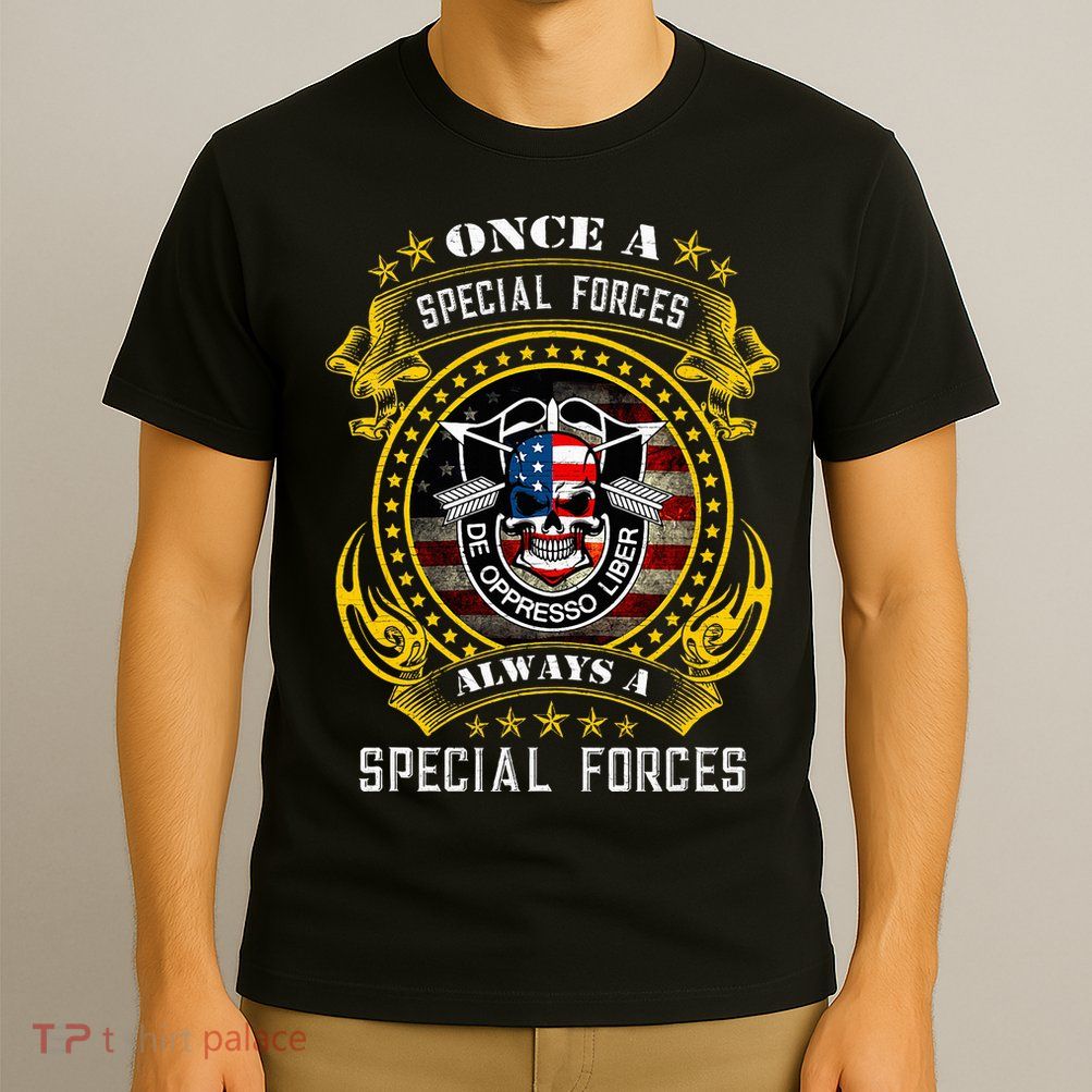Special Forces De Oppresso Liber Green Beret Skull T-Shirt