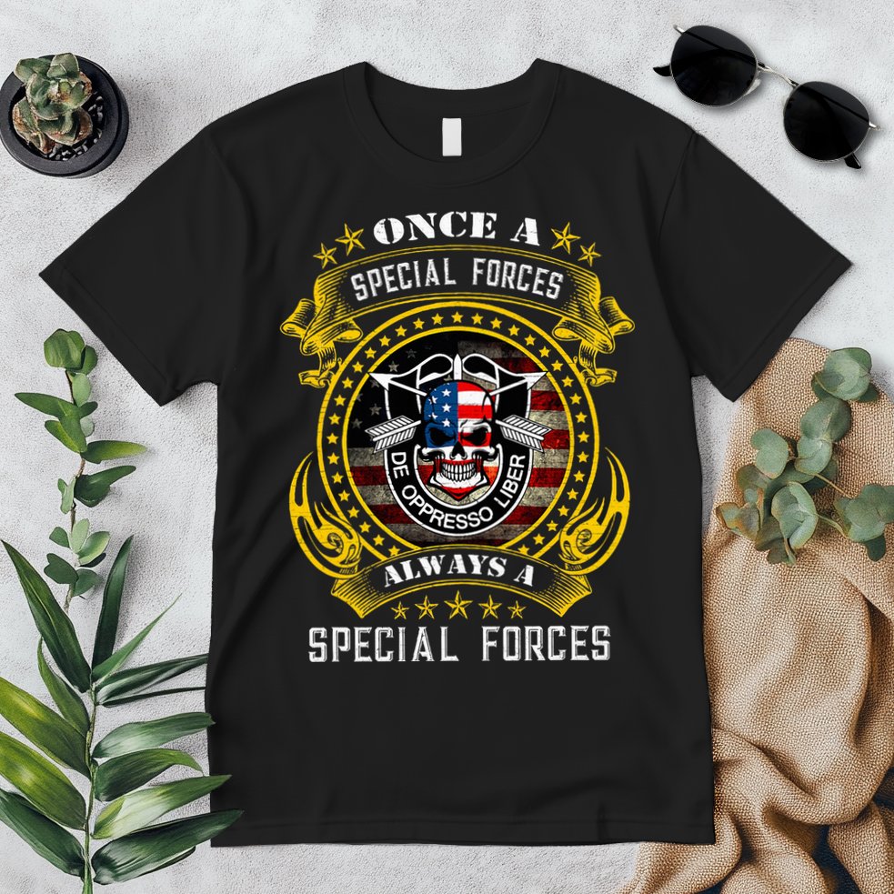 Special Forces De Oppresso Liber Green Beret Skull Premium T-Shirt