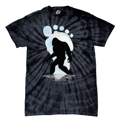 Sasquatch Footprint Moon Light Bigfoot Lovers Gifts Tie-Dye T-Shirt