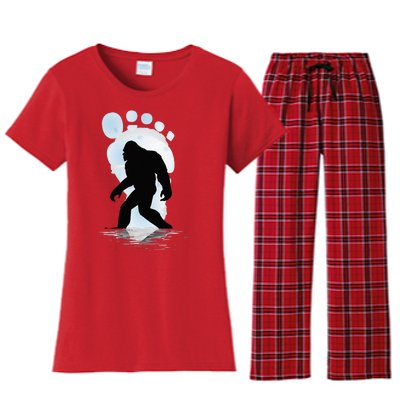 Sasquatch Footprint Moon Light Bigfoot Lovers Gifts Women's Flannel Pajama Set