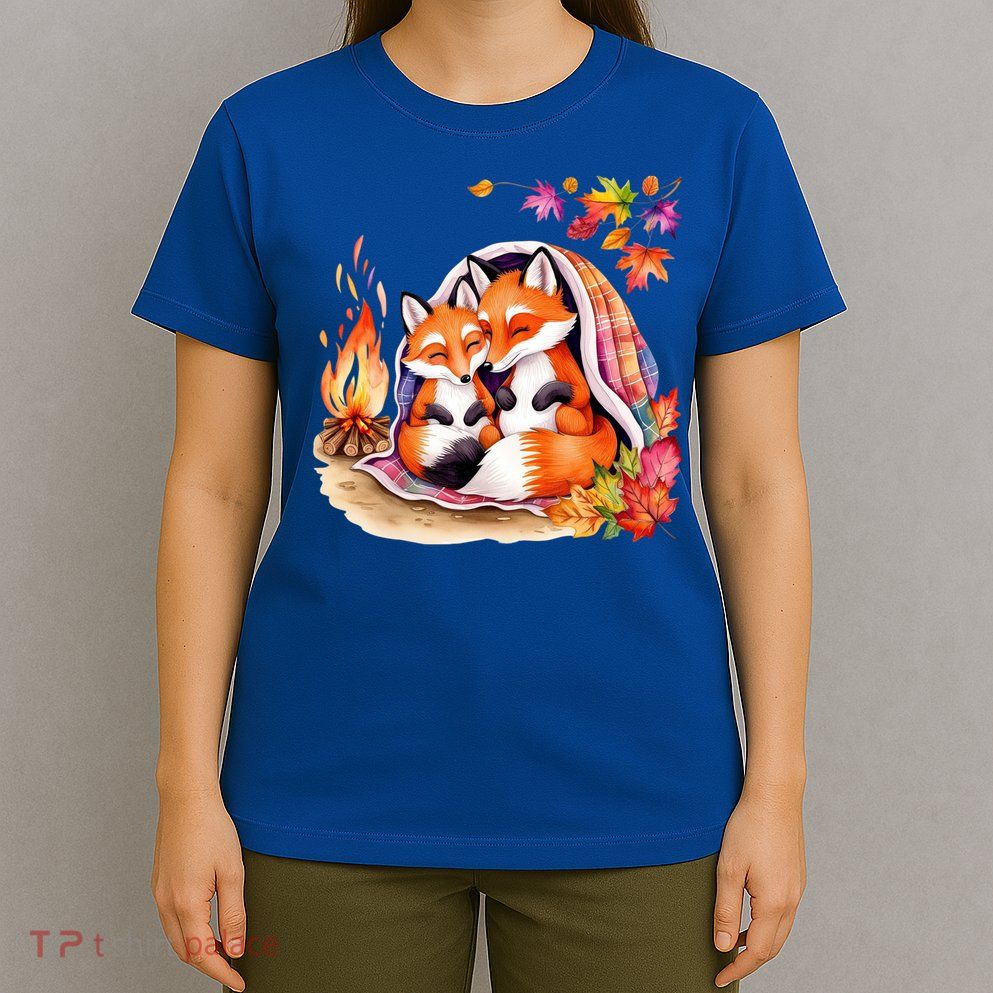 Snuggly Foxes Under Plaid Blanket – Fall Campfire Vibes T-Shirt
