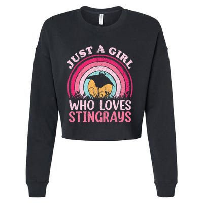 Stingray Fish Vintage Retro Just A Girl Who Loves Stingrays Cropped Pullover Crew