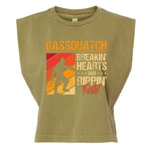 Sasquatch Gasquatch Breakin Hearts Rippin Fart Bigfoot Garment-Dyed Women's Muscle Tee