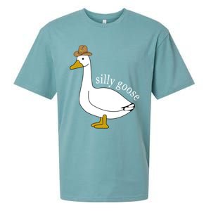 Silly Goose Cow Hat Funny Christmas Cute Gift Sueded Cloud Jersey T-Shirt