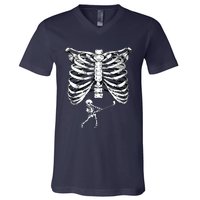 Skeleton Golf Pregnancy Halloween Golfing Golfer V-Neck T-Shirt