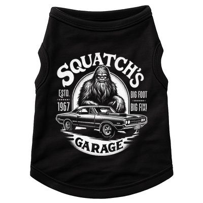 SquatchS Garage Retro – Sasquatch Bigfoot Funny Car Doggie Tank