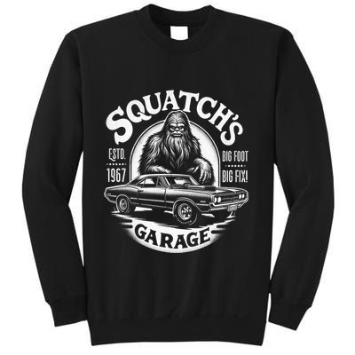 SquatchS Garage Retro – Sasquatch Bigfoot Funny Car Sweatshirt