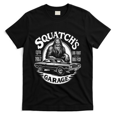 SquatchS Garage Retro – Sasquatch Bigfoot Funny Car T-Shirt
