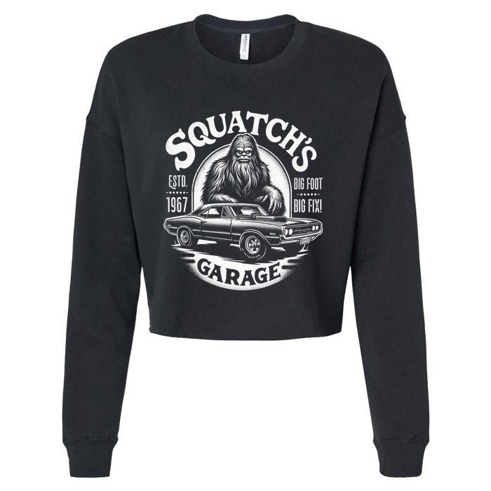 SquatchS Garage Retro – Sasquatch Bigfoot Funny Car Cropped Pullover Crew
