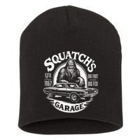 SquatchS Garage Retro – Sasquatch Bigfoot Funny Car Short Acrylic Beanie