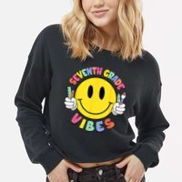 Seventh Grade Vibes Teachers 7th Grade Team Back To School Cropped Pullover Crew